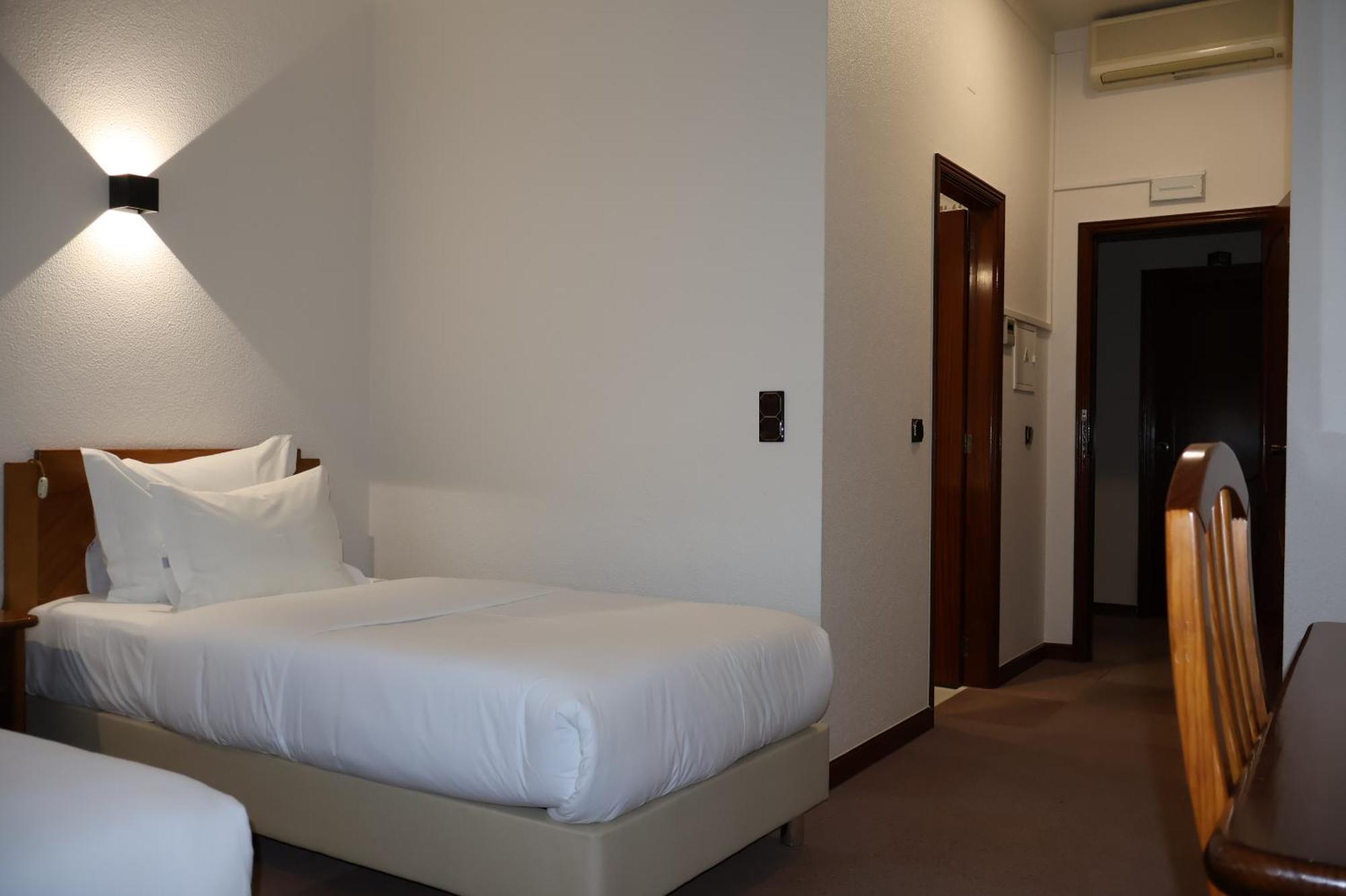 Hotel Santhyago Trofa Quarto foto